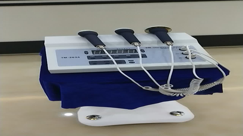Portable ultrasonic face skin care massage machine for activate the cells